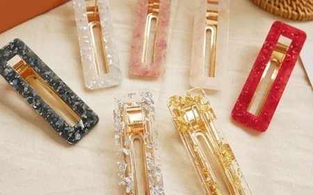 Snap Hair Clips: The Trendy