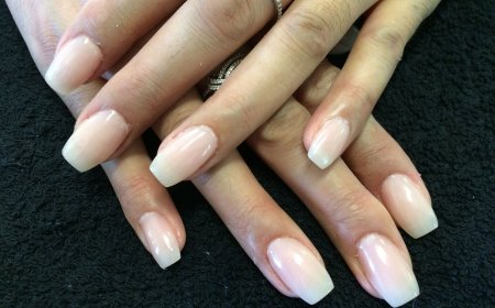 Full Set of Acrylic Nails: What to Expect & How to Maintain Them