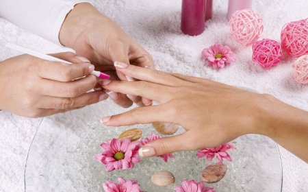 Nail Design with Gems: Add a Touch of Glam to Your Manicure
