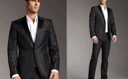 Rock & Roll Attire for Ladies: How to Channel Edgy Glam