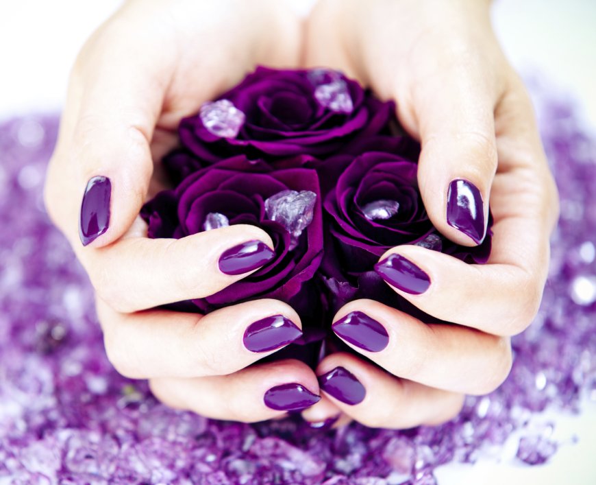 Glitter Purple Nail Polish: The Bold & Sparkly Trend You Need