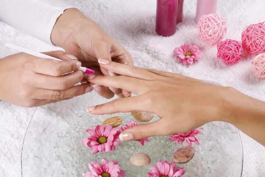 Nail Design with Gems: Add a Touch of Glam to Your Manicure