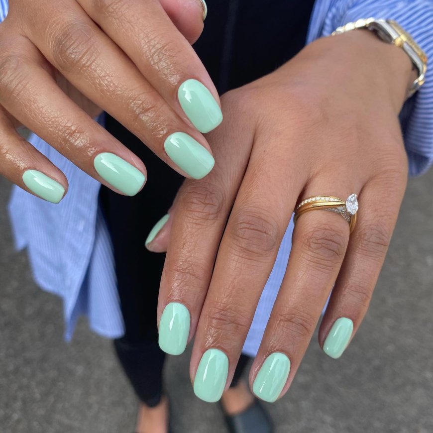 Green Nail Polish for Fall: Shades & Designs That Scream Autumn